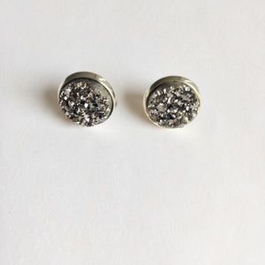 no brand Jewelry - Gray Silver Stud Earrings no brand Jewelry - Gray Silver Stud Earrings